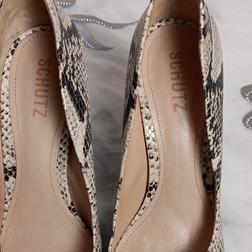SCHUTZ Black and Cream Heels Snakeskin Print - Picture 2 of 9